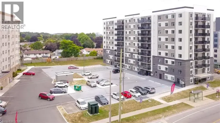 595 STRASBURG Road Unit# 412, Kitchener