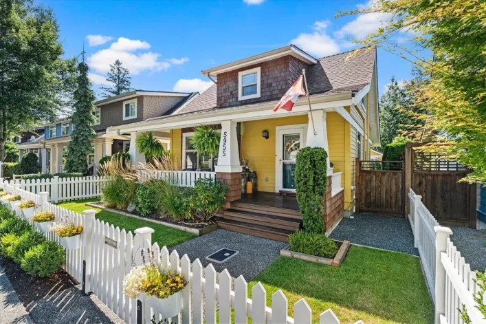 5955 SAPPERS WAY|Garrison Crossing, Chilliwack
