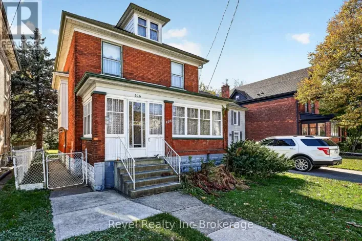 596 KING STREET, Woodstock