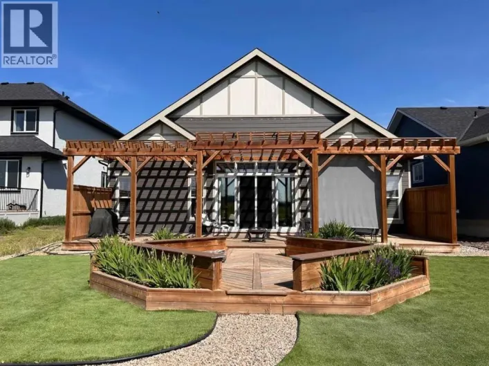 596 Muirfield Crescent, Lyalta