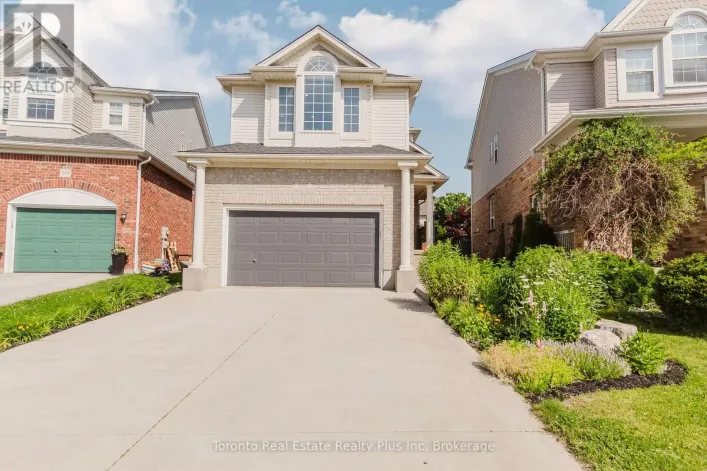 597 LITTLE DOVER CRESCENT E, Waterloo