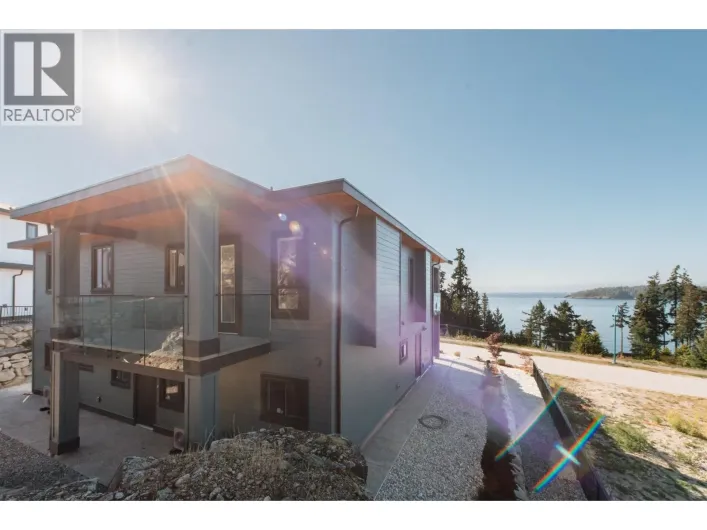 5972/74 BARNACLE STREET, Sechelt