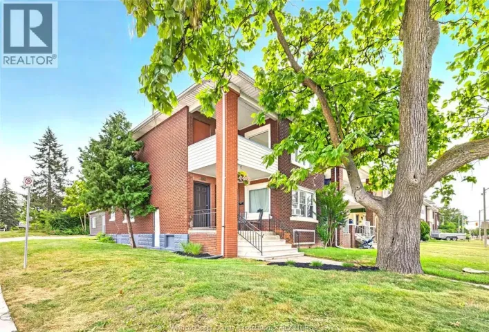597-599 GILES BOULEVARD East, Windsor