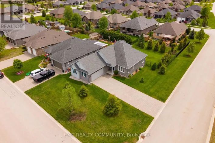 598 BENNETT CRESCENT, Strathroy-Caradoc
