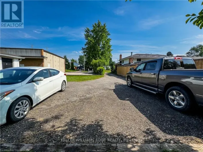 598 MAPLEDALE AVENUE, London North