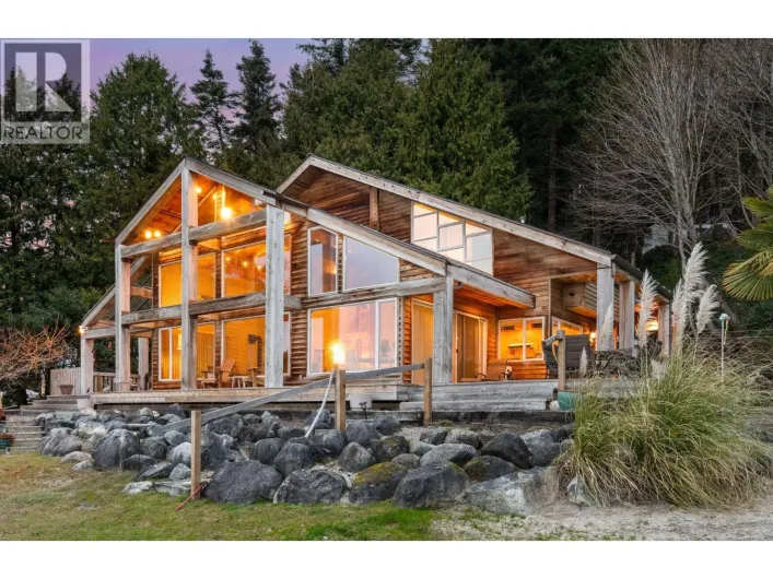 598 TSAWWASSEN BEACH ROAD, Delta
