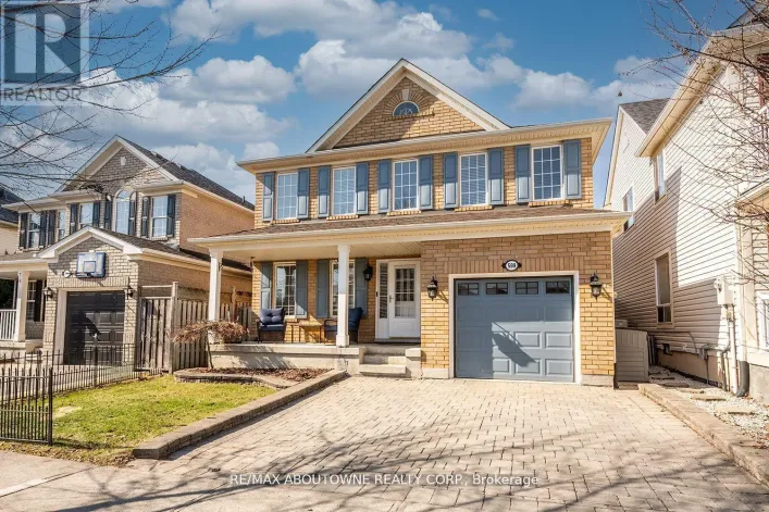 599 CAVERHILL CRESCENT, Milton