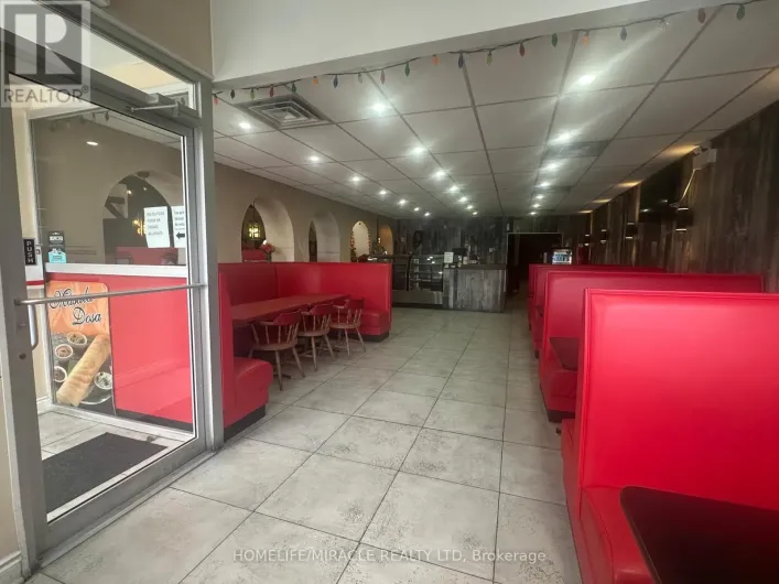 5991 LUNDY'S LANE, Niagara Falls