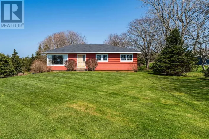 5996 Highway 1, Mavillette