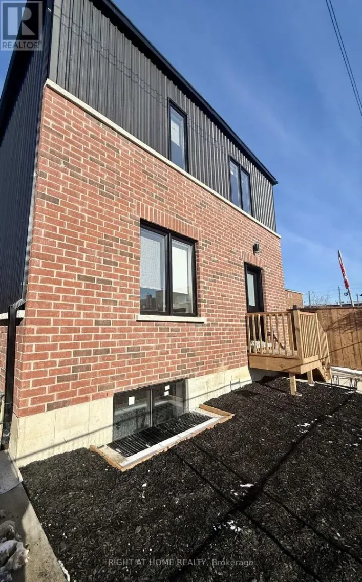 5A - 19 ARROWSMITH AVENUE, Toronto