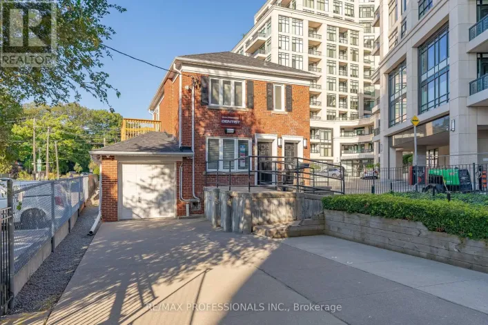 5A OLD MILL DRIVE, Toronto