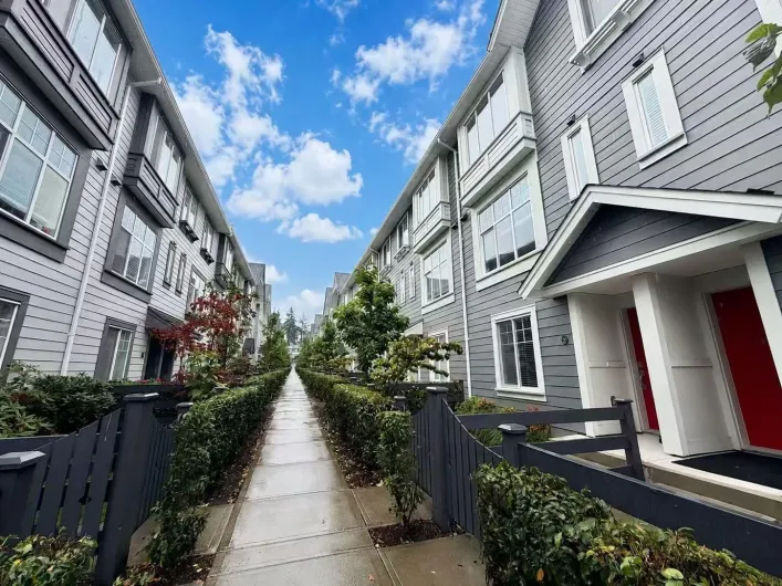 5x 15778 85 AVENUE, Surrey