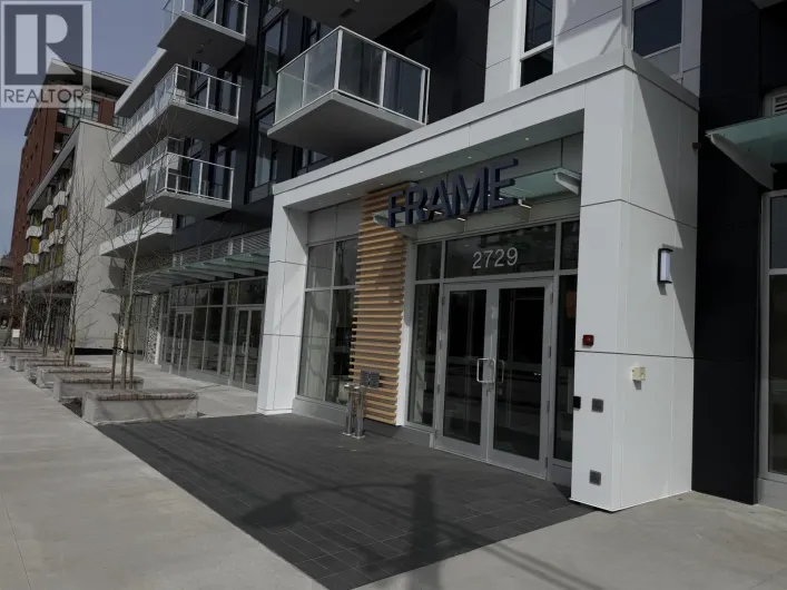 5XX 2729 KINGSWAY, Vancouver