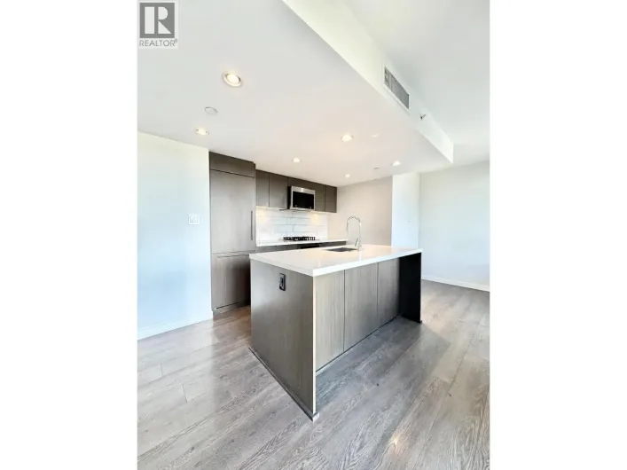 5XX 8189 CAMBIE STREET, Vancouver