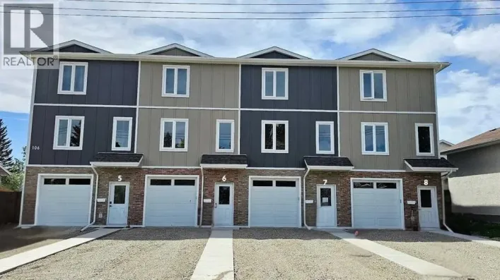 6, 106 4 Street NW, Sundre