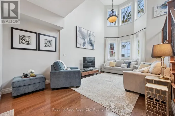 Row / Townhouse for sale: 6 - 12 GLASGOW STREET S, Guelph