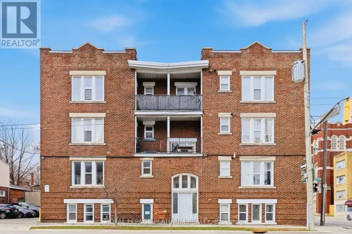 6 - 120 SHERMAN AVENUE S, Hamilton