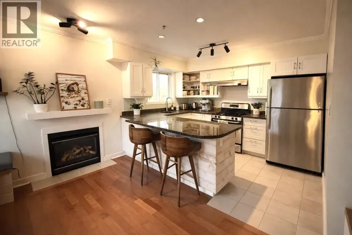 6 1233 MAIN STREET, Squamish