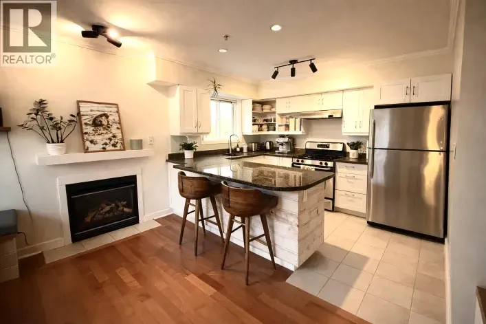 6 1233 MAIN STREET, Squamish