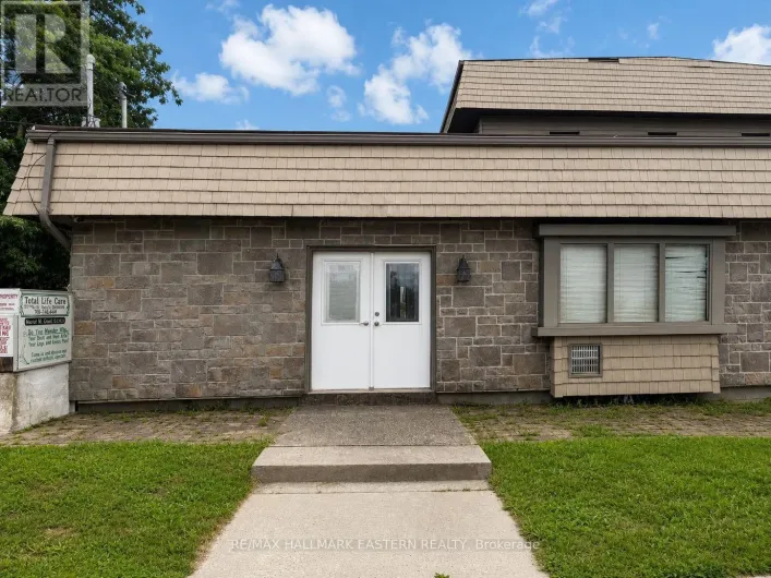 6 - 129 MAIN STREET, Kawartha Lakes