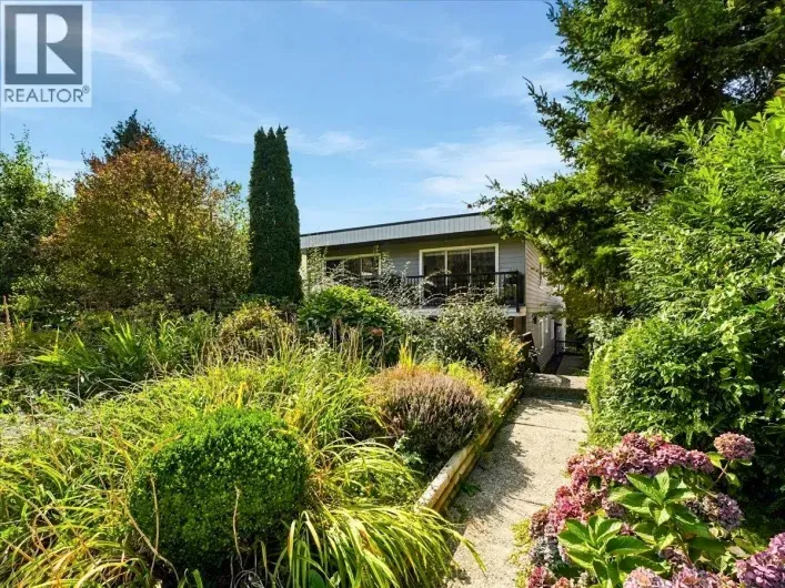 6 137 E 5TH STREET, North Vancouver