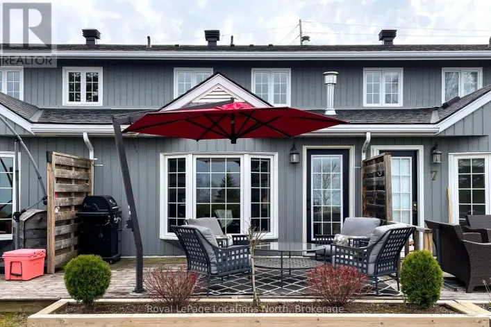 6 - 139 LAKESHORE ROAD E, Blue Mountains