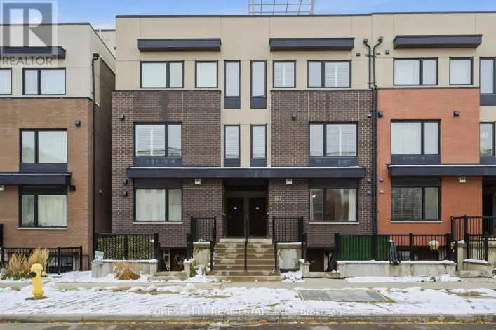 6 - 157 WILLIAM DUNCAN ROAD, Toronto