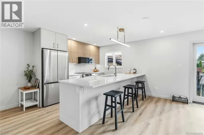 6 1789 Emerson St, Victoria