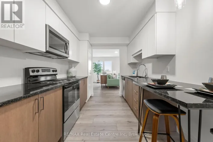 6 - 182 BRIDGE CRESCENT, Minto