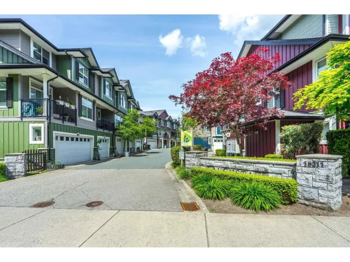 6 18211 70 AVENUE, Surrey