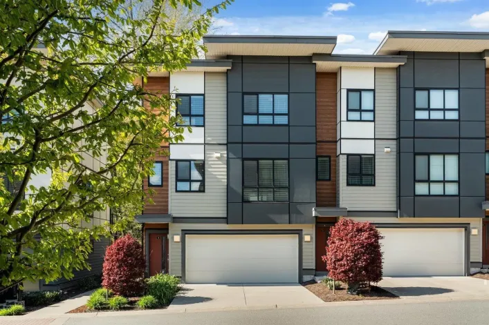 6 1968 NORTH PARALLEL ROAD, Abbotsford