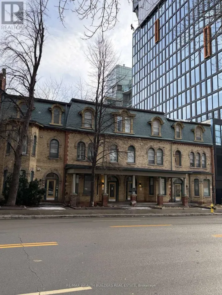 6 - 207 JARVIS STREET, Toronto