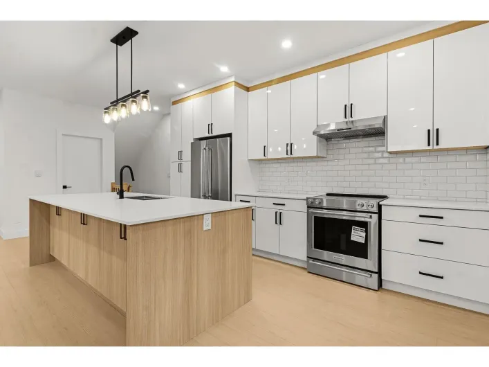 6 2360 CRESCENT WAY, Abbotsford