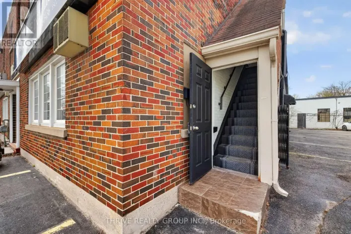 6 - 245 MAITLAND STREET, London East