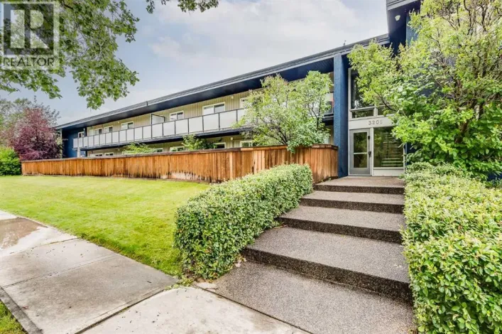 6, 3208 19 Street NW, Calgary