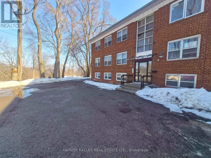 6 - 330 CHISHOLM AVENUE, Toronto