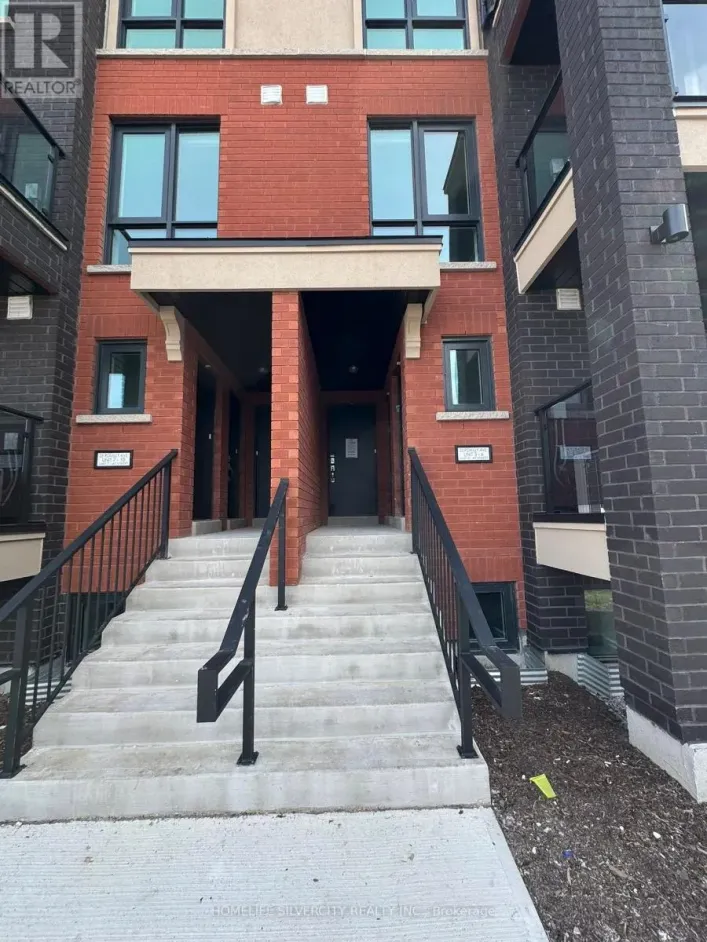 6 - 35 ROMILLY AVENUE, Brampton