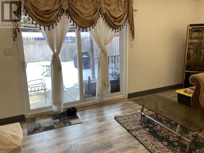 #6 - 374 DRIFTWOOD AVENUE, Toronto