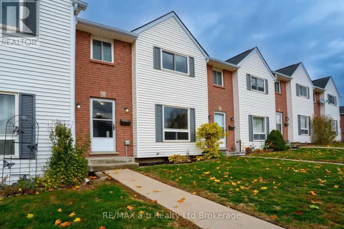 6 - 380 QUARTER TOWN LINE, Tillsonburg