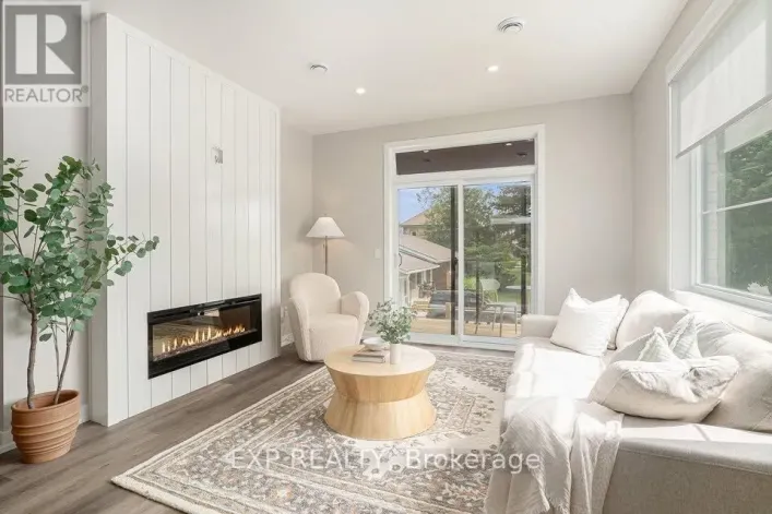 6 - 405 WELLINGTON STREET, Wellington North