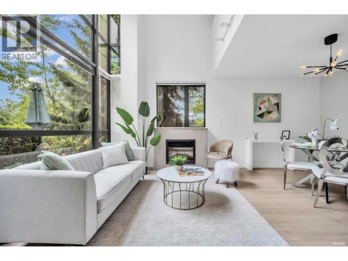 6 4178 DAWSON STREET, Burnaby