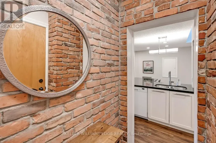 6 - 432 BURLINGTON AVENUE, Burlington