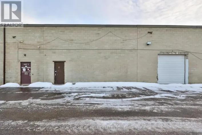 6 - 589 STEVEN COURT, Newmarket