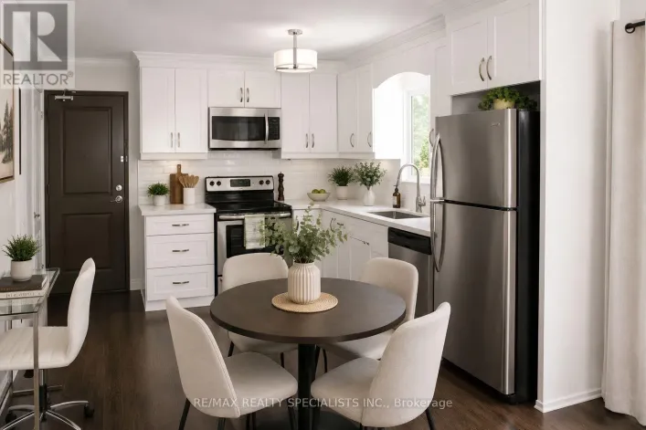 6 - 6 BRANT STREET, Mississauga