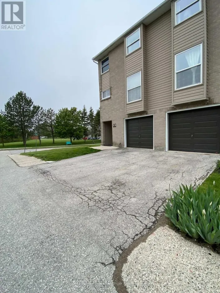 6 - 6 PHILIP PLACE, Kincardine