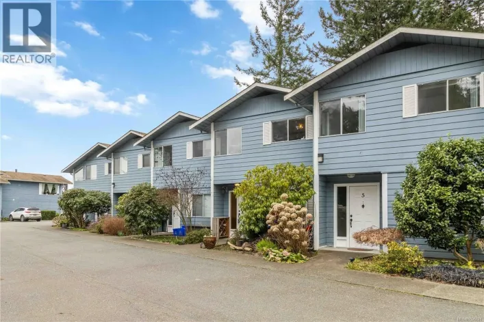 6 6110 Seabroom Rd, Sooke