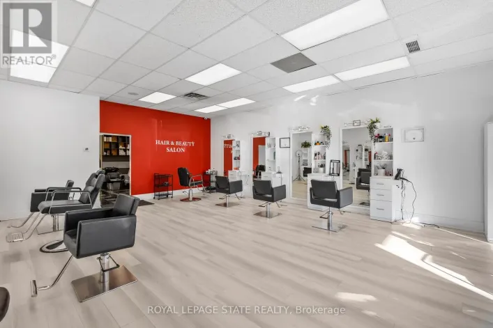 6 - 665 PLAINS ROAD E, Burlington