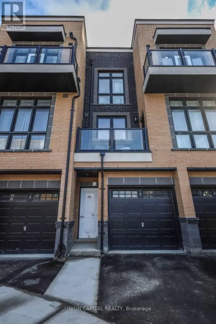 6 - 7 PHELPS LANE, Richmond Hill