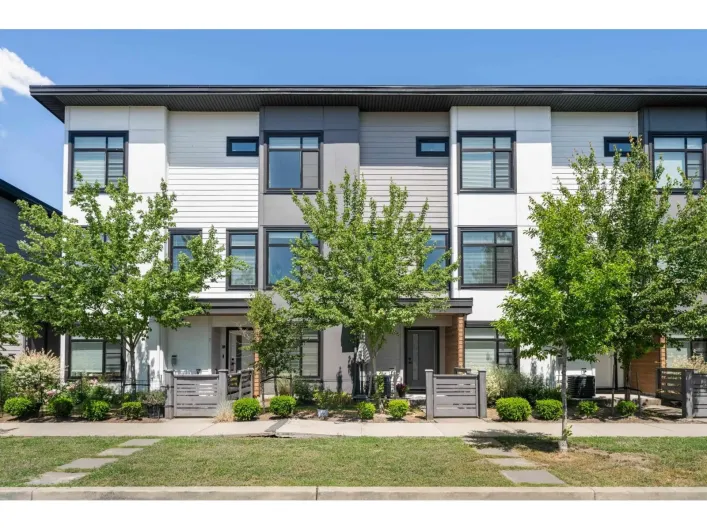 6 7127 193A STREET, Surrey