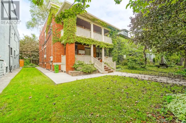 6 - 8 THORNCLIFFE AVENUE, Toronto